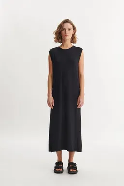 Basic Apparel Basic Apparel Sadie Kurzarm Kleid aus Ecovero – Produktbild 1 von 1