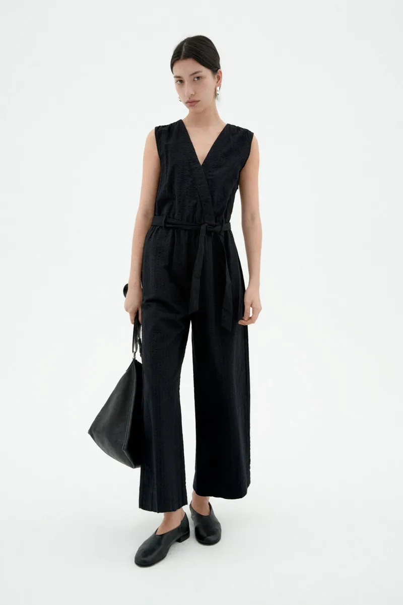 thinking mu Thinking MU Damen vegan Jumpsuit Seersucker Winona Schwarz, Schwarz, – Produktbild 2 von 2