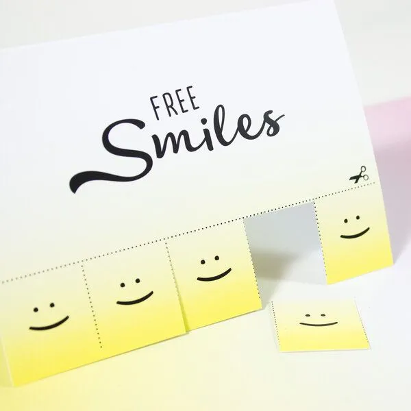 Bow & Hummingbird Bow & Hummingbird Mini-Grußkarte Free Smiles – Produktbild 2 von 2