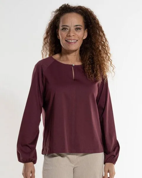 Alma & Lovis Alma & Lovis Feminines Blusenshirt aus Bio-Baumwolle | Raglan Blouse, Port, – Produktbild 1 von 3