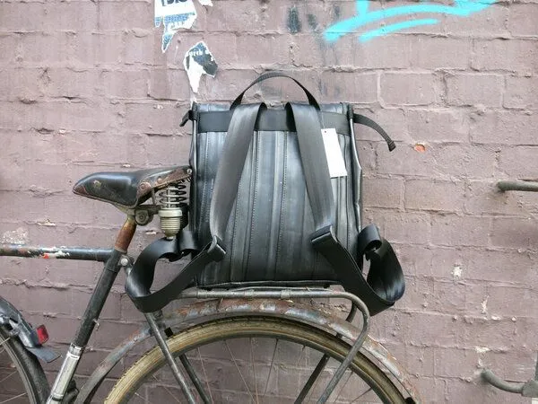 Leonca Leonca Rucksack Fahrradschlauch – Produktbild 2 von 3