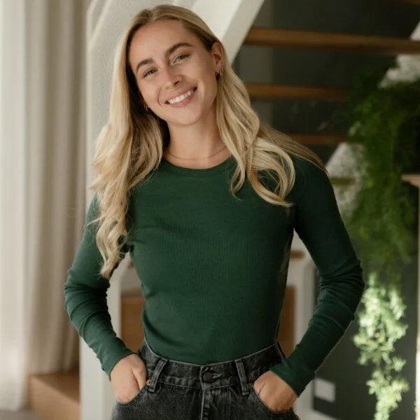 NORDLICHT NORDLICHT Geripptes Langarmshirt Lica aus Bio-Baumwolle, Waldgrün (grün), – Produktbild 1 von 4