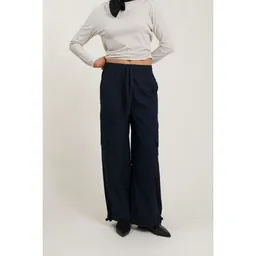 Basic Apparel Basic Apparel Cargohose TILDE Loose aus Bio-Baumwolle – Produktbild 1 von 1