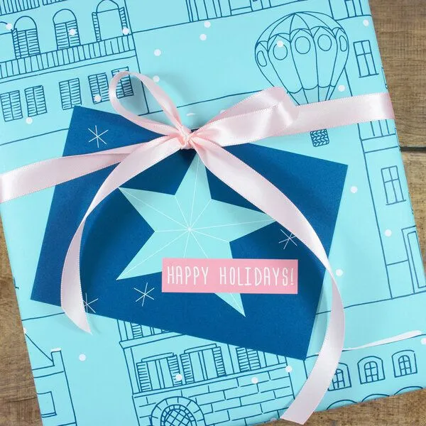Bow & Hummingbird Bow & Hummingbird Postkarte Happy Holidays – Produktbild 2 von 3