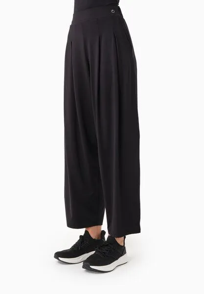 ORGANICATION ORGANICATION PEENY | Weit geschnittene Hose aus recyceltem Polyamid, Black, – Produktbild 3 von 3