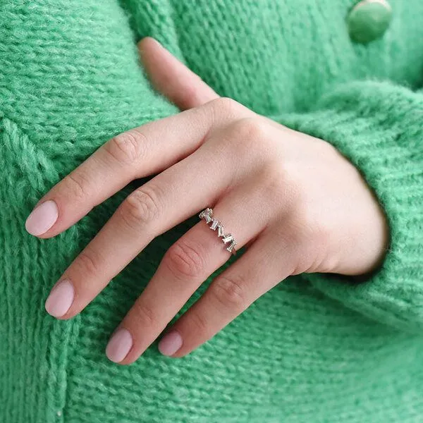 Eppi Eppi Minimalistischer Ring mit Lab Grown Diamanten Egino, Rosa, – Produktbild 3 von 4