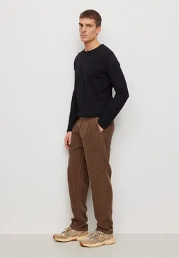 recolution Herren Cord Chino mit Bundfalte aus recycelter Baumwolle und Bio-Baumwolle - OAK CORDUROY - recolution – Produktbild 1 von 1