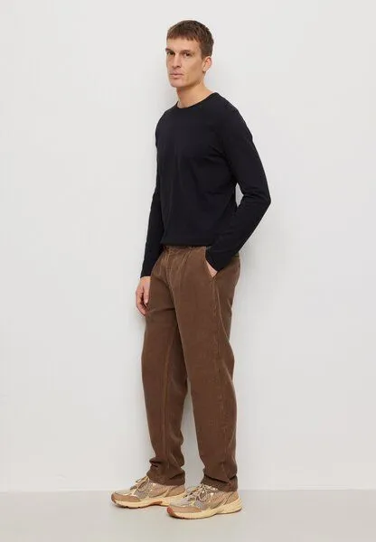 recolution Herren Cord Chino mit Bundfalte aus recycelter Baumwolle und Bio-Baumwolle - OAK CORDUROY - recolution, Brown, – Produktbild 1 von 3
