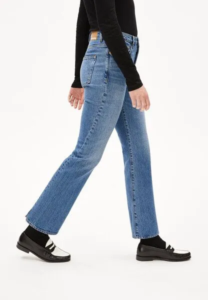 ARMEDANGELS ARMEDANGELS VELAARI Damen Jeans Flared Leg Mid Waist Ankle Bio-Baumwoll Mix Comfort-Stretch, Blue, – Produktbild 4 von 4