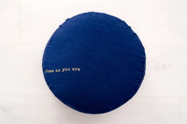 Goldwerk Schliersee Goldwerk Schliersee Meditationskissen Tencel® - Come As You Are, Blau, – Produktbild 1 von 4