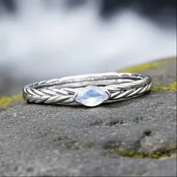 Spirit of Island Spirit of Island Mondstein Solitär Ring | 925 Silber – Produktbild 1 von 1