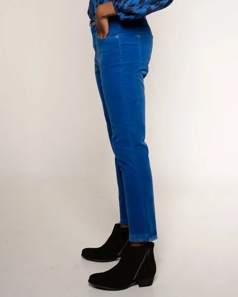 Alma & Lovis Alma & Lovis Softe Samthose mit stylischem Fransensaum | Velvet Slim, Astral blue (blau), – Produktbild 3 von 4