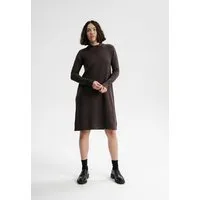 MELA Basic Feinstrick Kleid HARLEEN | von MELA | Fairtrade & GOTS zertifiziert, Dunkelbraun, – Produktbild 1 von 1