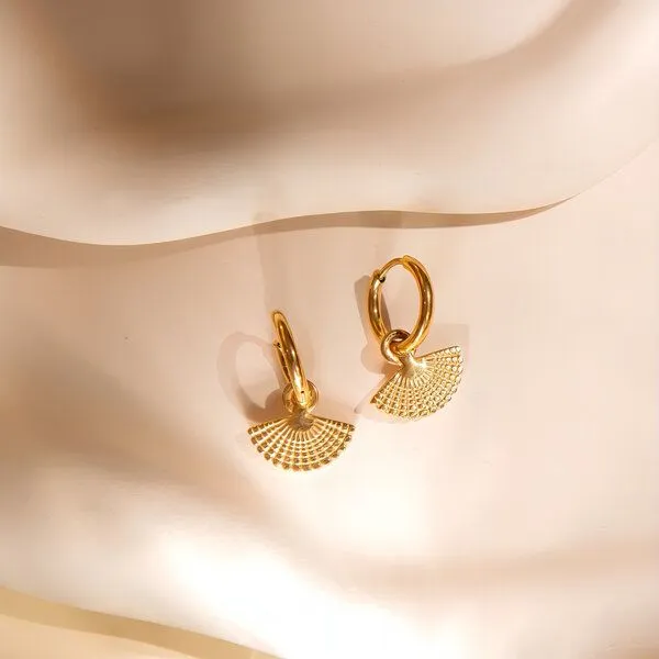 ELEKTROPULLI ELEKTROPULLI 14mm Creolen mit BOHO CHARM Anhänger, Gold, – Produktbild 3 von 4