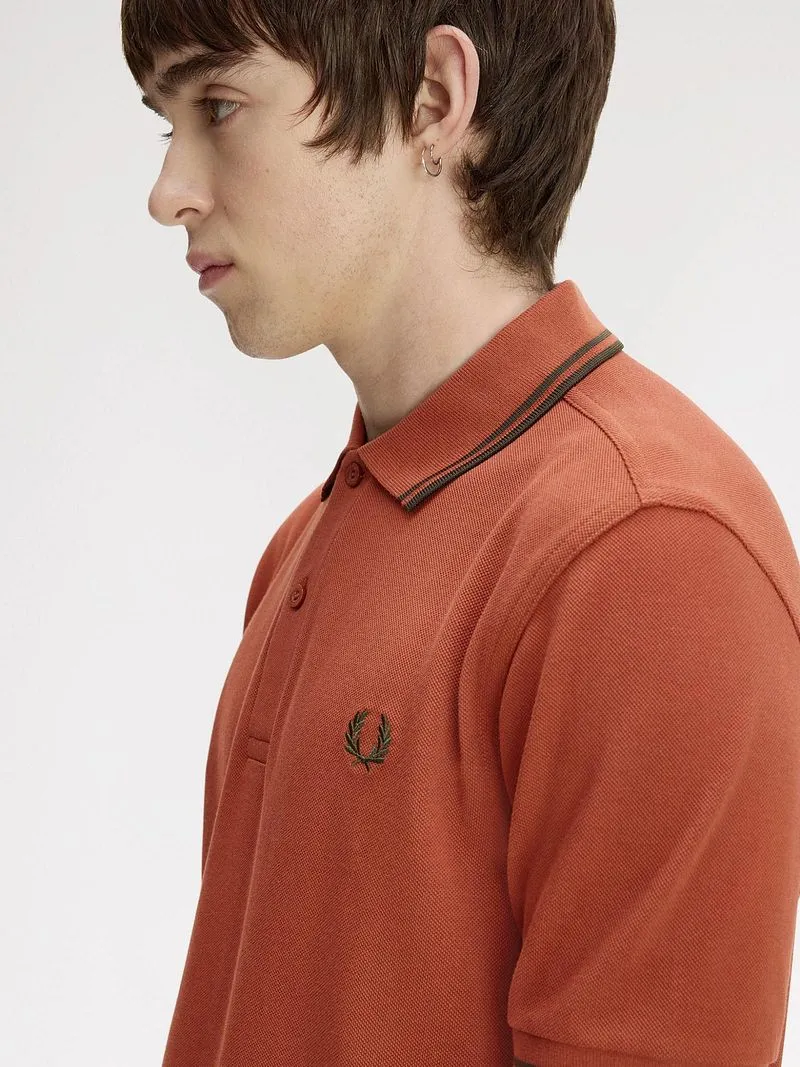 Fred Perry Fred Perry Poloshirt Tipped M3600 Brique 81C - Größe L, Orange, – Produktbild 3 von 5