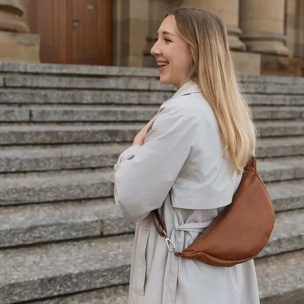 BOWLEANIES TASCHEN BOWLEANIES TASCHEN Moon Bag aus Lederfaserstoff, Braun mit silber, – Produktbild 2 von 4