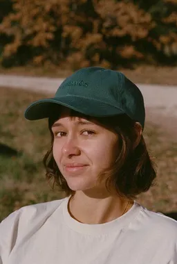 Nénés Nénés Caps Love Camp – Produktbild 1 von 1