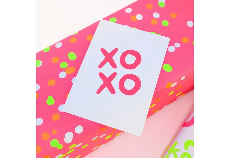 Bow & Hummingbird Bow & Hummingbird Geschenkpapier "Neon Konfetti" aus Recyclingpapier – Produktbild 6 von 8