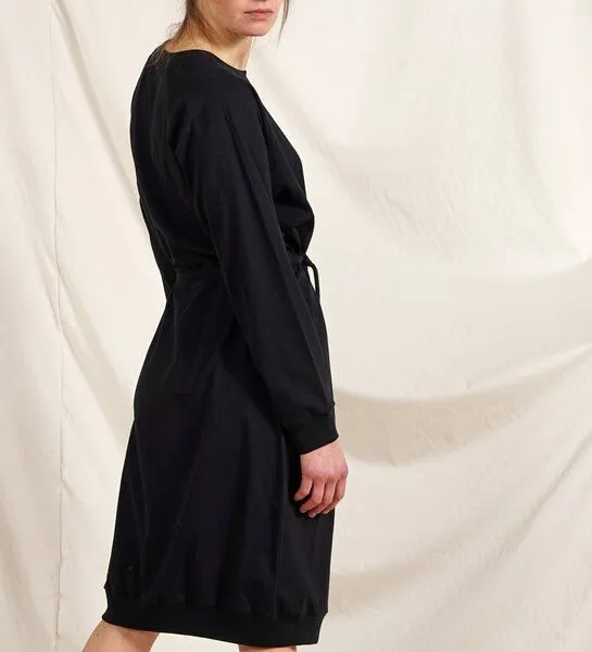 Lena Schokolade Lena Schokolade Long Pulli Dress aus Bio-Baumwolle, Schwarz, – Produktbild 3 von 8