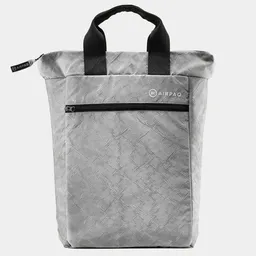 Airpaq Airpaq Tagesrucksack mit Laptopfach aus Autoschrott – Produktbild 1 von 1