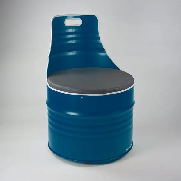 Lockengelöt Lockengelöt Sessel aus einem Hamburger Ölfass, Ozeanblau (gepulvert), – Produktbild 1 von 1