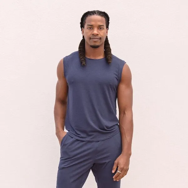Jaya Jaya TOMMY - Herren - Atmungsaktives Tank Top aus softer, elastischer Tencel-Biobaumwoll-Mix, Yoga, Workout and andere Bewegungskünste, Nightblue/blau, – Produktbild 1 von 3