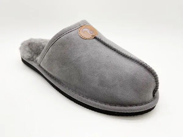 thies Pantoffel aus Schaffell "thies Grumpy Dad Slipper", fair produziert, Dark grey (dunkelgrau), – Produktbild 2 von 4