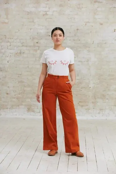 Jyoti - Fair Works Jyoti - Fair Works Baumwollcord Hose Suhrutam, Bernstein, – Produktbild 1 von 4