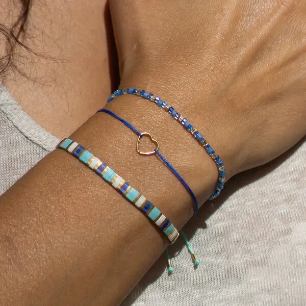 juni juni 3er-Armband-Set "Ocean Love" - Perlenarmbänder in blau / türkis mit Herz Armbändchen – Produktbild 1 von 4