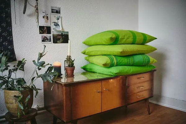 HängemattenGlück HängemattenGlück Sofakissen / Kopfkissen aus reiner Bio Baumwolle (Bezug und Füllung) 60x60cm Grüntöne, Gelbgrün (grün), – Produktbild 4 von 4