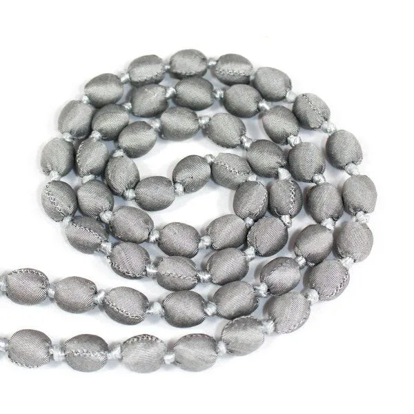 Schönes aus Indochina Schönes aus Indochina Seidenkette, Silbergrau, – Produktbild 1 von 4