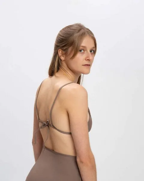 MATONA Matona Triangel Bikini-Oberteil aus Econyl für Frauen / Triangle Bikini Top, Taupe, – Produktbild 2 von 4