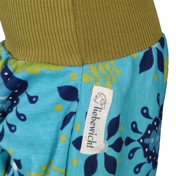 liebewicht liebewicht Yogahose Pumphose Bio Jersey "Blütenregen" mit Bündchen nach Wahl, Bunt/grün, – Produktbild 3 von 4