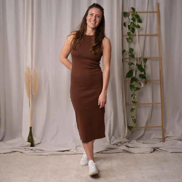Vresh Clothing Vresh Clothing Violetta - Rib Kleid aus Biobaumwolle, Kastanie, – Produktbild 1 von 3