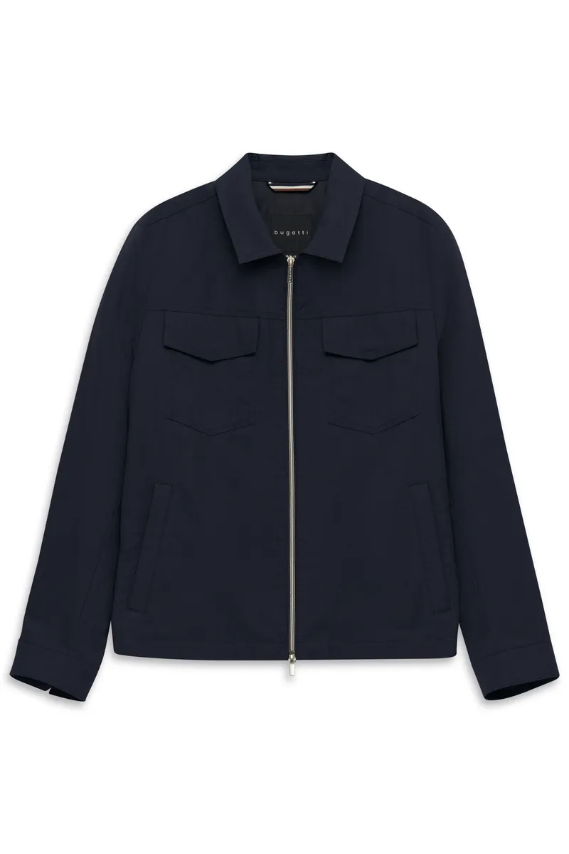 Bugatti Baumwolljacke mit Hemdkragen mit Brusttaschen und sportiver Struktur in marine, Marine, – Produktbild 1 von 1