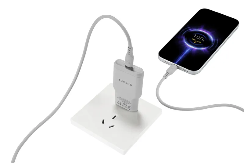 Tucano Tucano One Power Kit Silber USB-C 35W – Produktbild 2 von 3