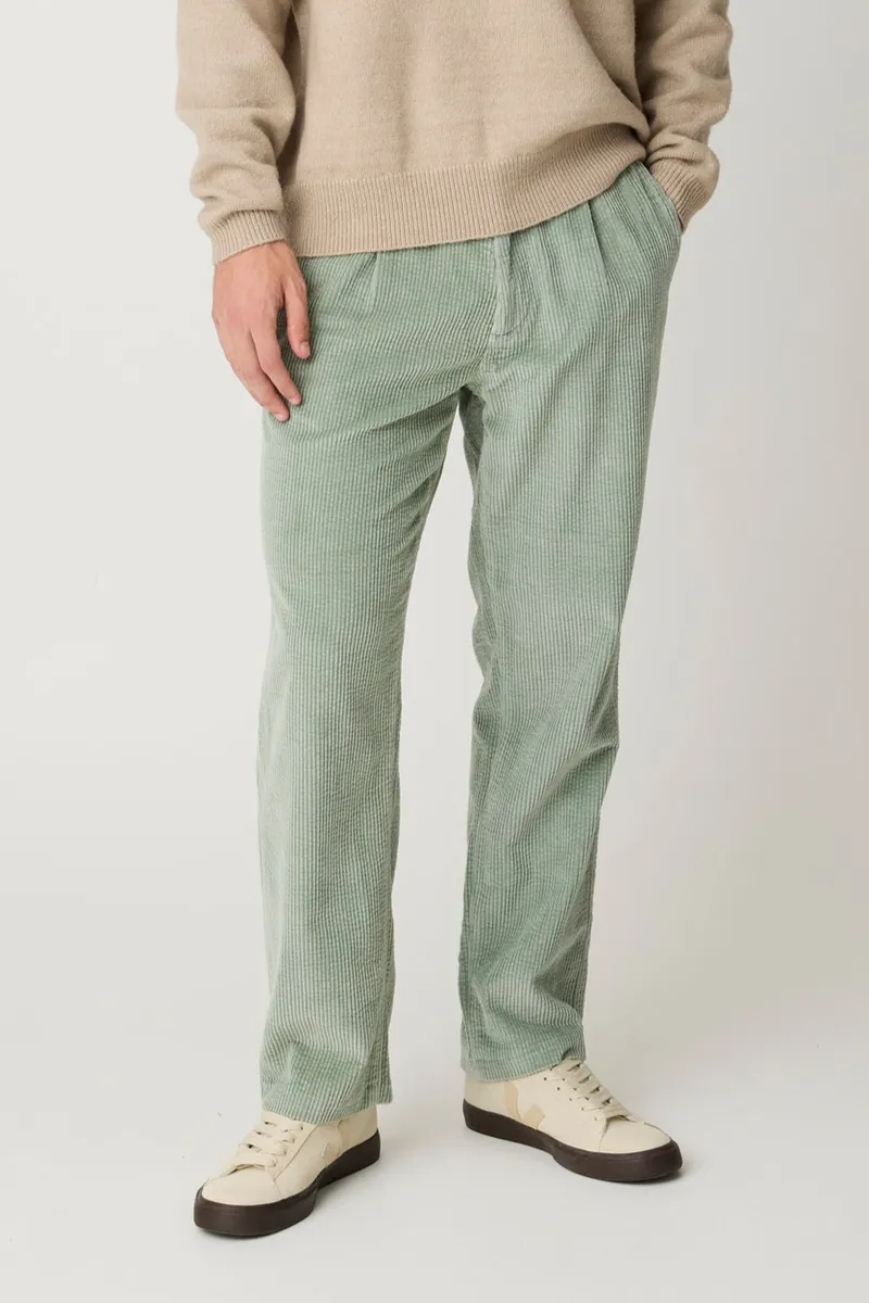 KnowledgeCotton Apparel KnowledgeCotton Apparel Herren vegan Cordhose Fig Comfort In Lily Pad Grün, Grün, – Produktbild 2 von 2
