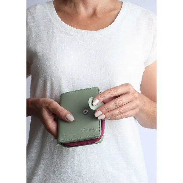 Vargu Vargu Echtleder Geldbörse VINEM 1-A, Sage green - cranberry, – Produktbild 3 von 4