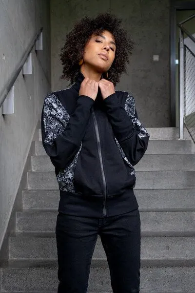KOKOworld KOKOworld Sweatshirt Okami, Black medina (schwarz), – Produktbild 2 von 4
