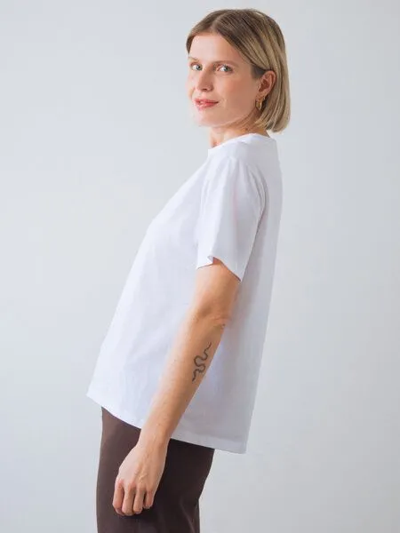 Honest Basics Honest Basics Damen Oversized T-Shirt aus Bio- und recycelter Baumwolle, Weiß, – Produktbild 4 von 4
