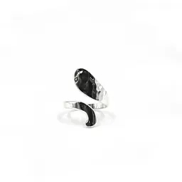 pakilia pakilia Ring "Serpentín martillado" #7 – Produktbild 1 von 1