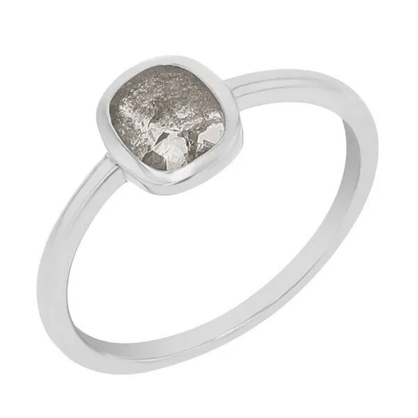 Eppi Eppi Ring mit einem Salt and Pepper Diamanten in Emerald-Form Christy, Weiss, – Produktbild 1 von 3