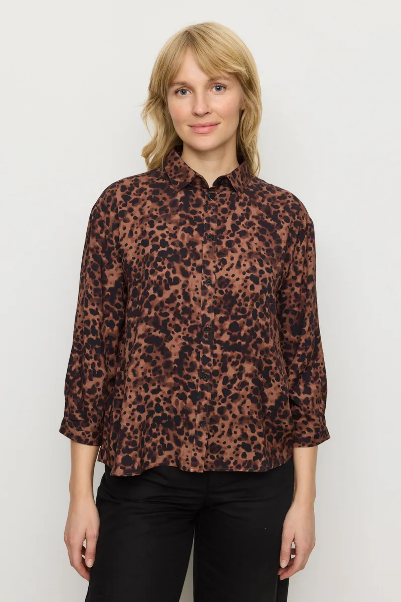 recolution recolution Damen vegan Bluse Cypress Leo, Braun, – Produktbild 2 von 2