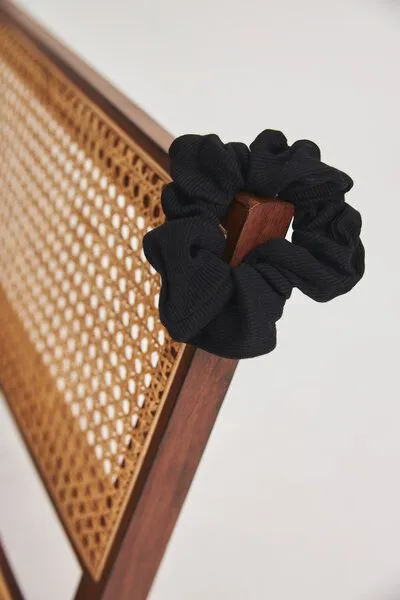 Baìge the Label Baìge the Label Scrunchie, Black, – Produktbild 1 von 3