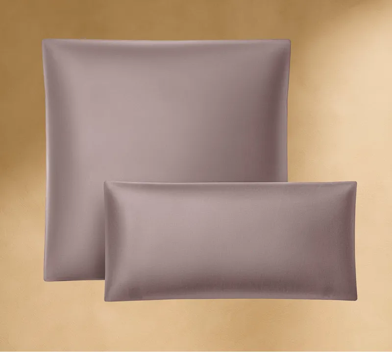 Seralino Kissenbezüge Mako Satin Kissenbezug (100% Bio Baumwolle) weich, hautfreundlich, (2 Stück), Fairtrade/ GOTS zertifizierte uni Kissenhülle mit Reißverschluss, Lila, – Produktbild 1 von 5