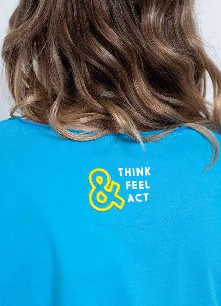 SPARKLES OF LIGHT SPARKLES OF LIGHT Yoga Shirt | THINK FEEL ACT, Blau, – Produktbild 3 von 3