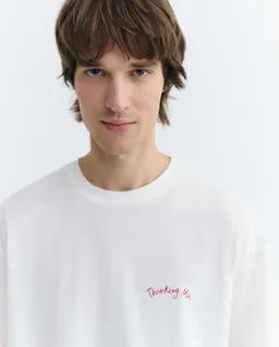 thinking mu Thinking MU Herren vegan T-Shirt Aaron Patched Lobster Rücken Weiß – Produktbild 1 von 1