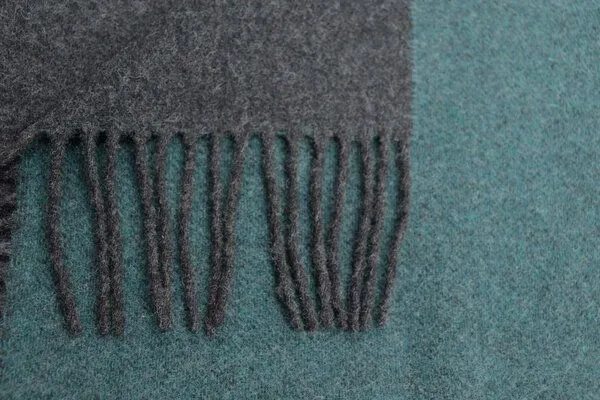 biederlack biederlack Plaid Wohndecke wunderschöne Farben Wolle-Kaschmir-Mix -jetzt in 2 Größen, Teal-green, – Produktbild 4 von 4