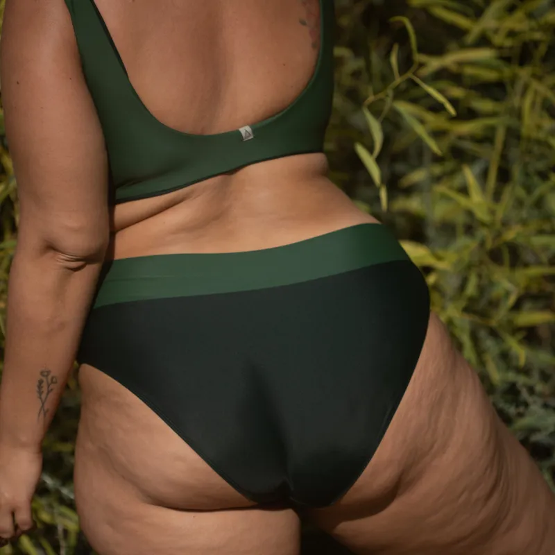 Inaska Inaska Damen vegan Soft Waist Bikini Bottoms Flow Nature Dunkelgrün & Moosgrün, Dunkelgrün, – Produktbild 1 von 2