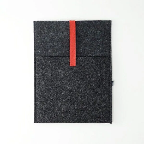 matilda k. manufaktur matilda k. manufaktur Minimalistische Hülle aus Wollfilz 'moritz' (mit Einsteckfach) für Tablet | für apple ipad | ipad air | ipad pro 11 | 12,9 zoll, Green, – Produktbild 2 von 8